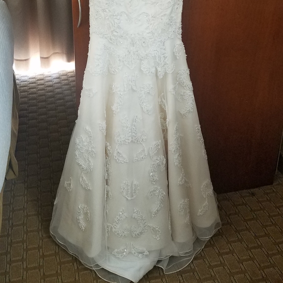 Oleg Cassini CMB619 Wedding Dress Size 12 - Picture 11 of 11